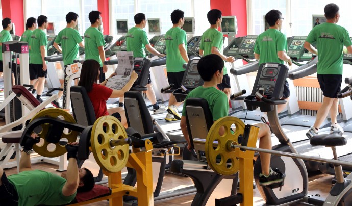 1월 1일 헬스장의 풍경. 며칠만 지나도 북적하던 인파는 늘 그렇듯 사라질 것이다. - 동아일보DB 제공